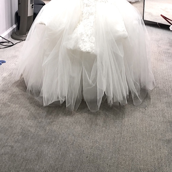 Wedding Dress from Kleinfeld (Say Yes To Dress) - Picture 10 of 16